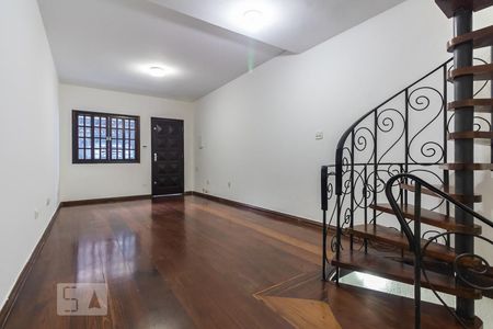 Sala de casa para alugar com 3 quartos, 182m² em Parque Colonial, São Paulo