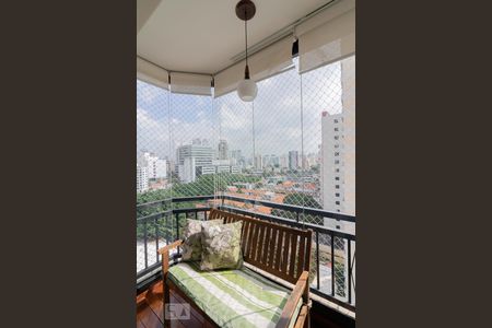 Varanda Sala de apartamento à venda com 2 quartos, 65m² em Vila Olímpia, São Paulo