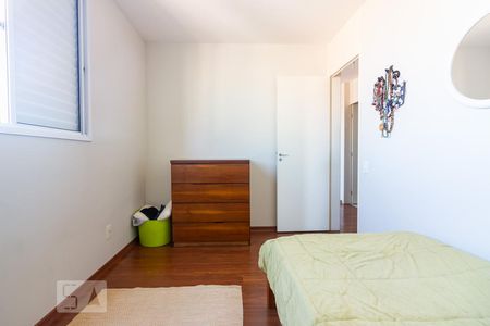 Quarto  de apartamento para alugar com 2 quartos, 70m² em Vila Nova Alba, São Paulo