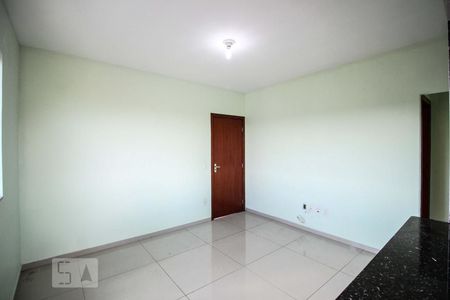 Sala de casa à venda com 2 quartos, 60m² em Jaqueline, Belo Horizonte