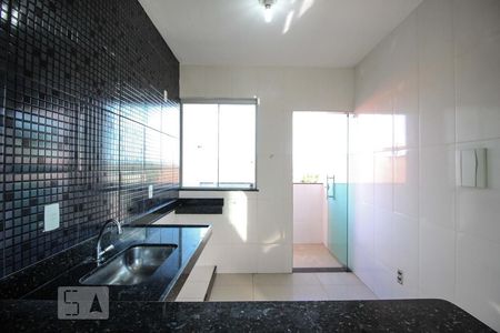 Cozinha de casa à venda com 2 quartos, 60m² em Jaqueline, Belo Horizonte