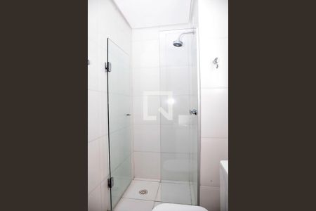 Banheiro de apartamento à venda com 1 quarto, 51m² em Vila Ipiranga, Porto Alegre