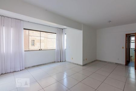 Sala 1 de apartamento para alugar com 3 quartos, 100m² em Cruzeiro, Belo Horizonte