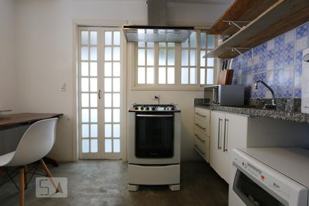 cozinha de apartamento para alugar com 2 quartos, 120m² em Real Parque, São Paulo