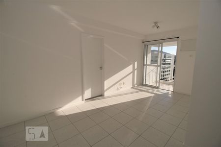 Sala de apartamento para alugar com 2 quartos, 65m² em Camorim, Rio de Janeiro