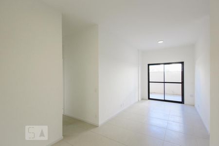 Sala de apartamento para alugar com 2 quartos, 90m² em Jacarepaguá, Rio de Janeiro