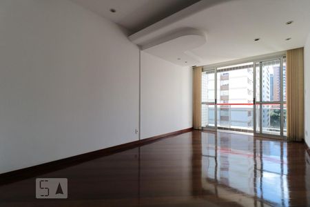 Sala de apartamento para alugar com 2 quartos, 77m² em Lourdes, Belo Horizonte