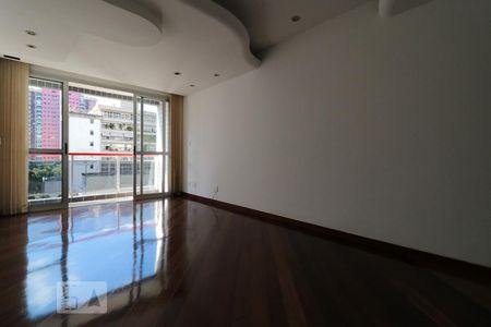 Sala de apartamento para alugar com 2 quartos, 77m² em Lourdes, Belo Horizonte