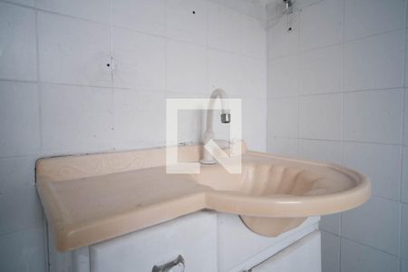 Banheiro  de casa para alugar com 1 quarto, 40m² em Parque Boturussu, São Paulo