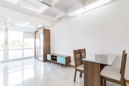 Sala/Quarto de kitnet/studio para alugar com 1 quarto, 42m² em Menino Deus, Porto Alegre