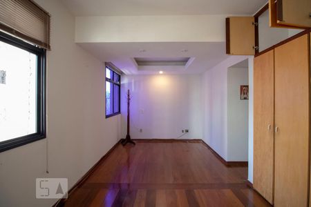 Suíte de apartamento à venda com 2 quartos, 90m² em Funcionários, Belo Horizonte