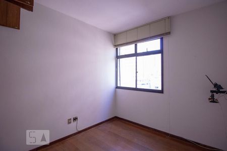 Quarto 01 de apartamento à venda com 2 quartos, 90m² em Funcionários, Belo Horizonte