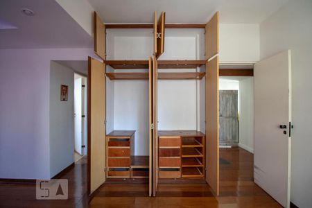 Suíte de apartamento à venda com 2 quartos, 90m² em Funcionários, Belo Horizonte