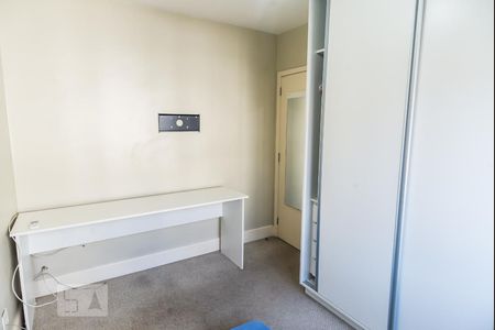 Quarto 1 de apartamento para alugar com 2 quartos, 50m² em Auxiliadora, Porto Alegre