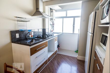 Cozinha de apartamento para alugar com 2 quartos, 50m² em Auxiliadora, Porto Alegre