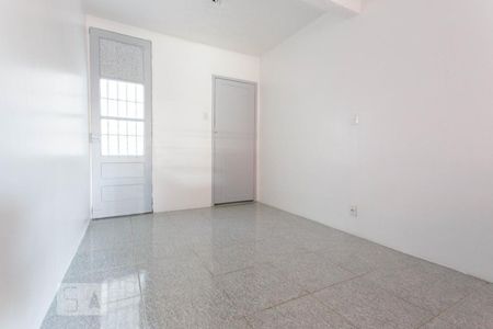 Sala de apartamento para alugar com 1 quarto, 55m² em Passo da Areia, Porto Alegre