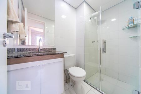 Banheiro  de apartamento à venda com 2 quartos, 50m² em Vila Pires, Santo André