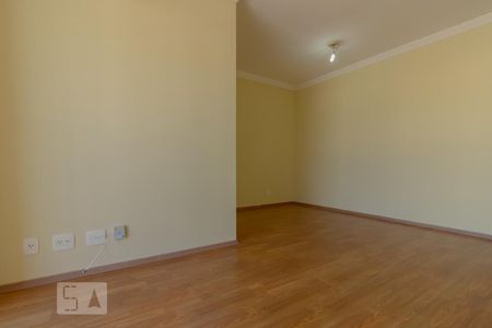 Sala de apartamento para alugar com 3 quartos, 69m² em Vila Moinho Velho, São Paulo