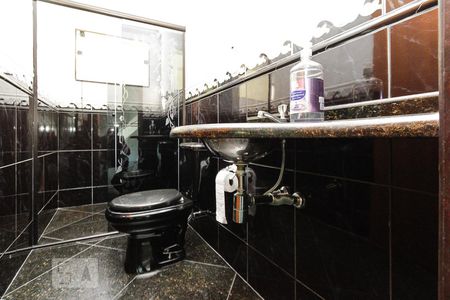 Banheiro de casa à venda com 3 quartos, 220m² em Vila Santa Clara, São Paulo