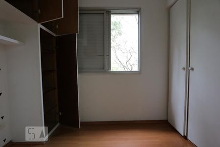 quarto  de apartamento para alugar com 3 quartos, 75m² em Jardim Londrina, São Paulo