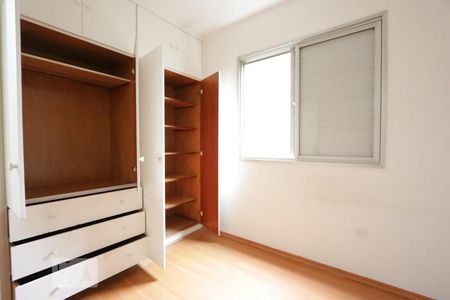 quarto 2 de apartamento para alugar com 3 quartos, 75m² em Jardim Londrina, São Paulo