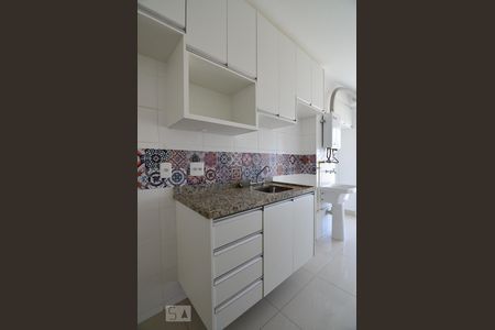 Cozinha de apartamento à venda com 2 quartos, 85m² em Centro, Campinas