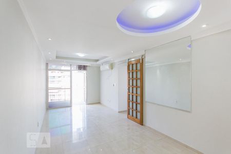 Sala de apartamento para alugar com 2 quartos, 69m² em Freguesia de Jacarepaguá, Rio de Janeiro