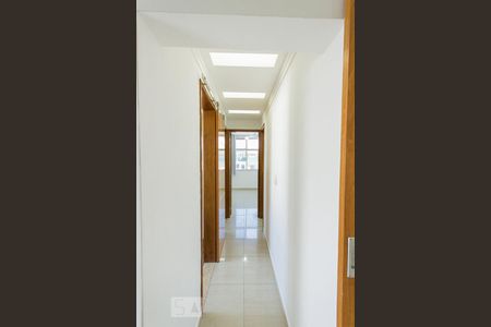 Corredor de apartamento para alugar com 2 quartos, 69m² em Freguesia de Jacarepaguá, Rio de Janeiro