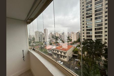 Sala de apartamento para alugar com 2 quartos, 88m² em Vila Romana, São Paulo