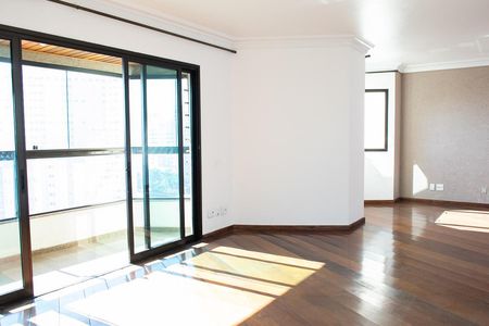 SALA de apartamento à venda com 3 quartos, 131m² em Santa Teresinha, São Paulo