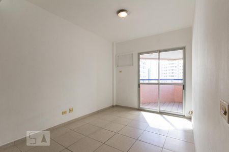 Sala de apartamento à venda com 1 quarto, 80m² em Barra da Tijuca, Rio de Janeiro