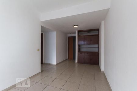 Sala de apartamento à venda com 1 quarto, 80m² em Barra da Tijuca, Rio de Janeiro