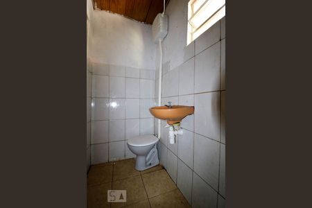 Banheiro  de casa para alugar com 1 quarto, 50m² em Santa Efigênia, Belo Horizonte