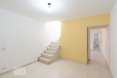 Sala de casa para alugar com 3 quartos, 120m² em Jardim Consórcio, São Paulo