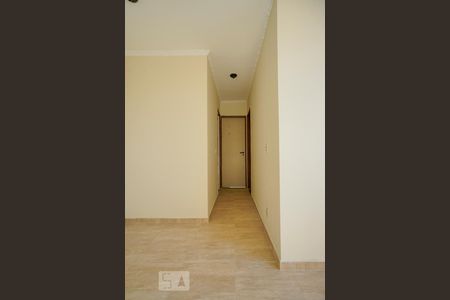 Corredor quartos de apartamento à venda com 2 quartos, 53m² em Vila Santa Inês, São Paulo