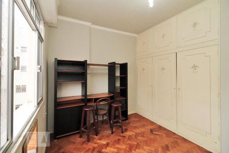 Quarto 1. de apartamento à venda com 3 quartos, 100m² em Copacabana, Rio de Janeiro