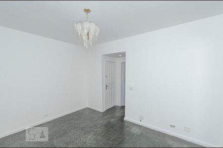Apartamento à venda com 65m², 1 quarto e 1 vagaSala