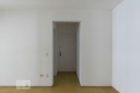 Sala (Entrada) de apartamento para alugar com 2 quartos, 70m² em Aclimação, São Paulo