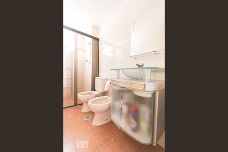 Banheiro de apartamento à venda com 2 quartos, 59m² em Jardim Celeste, São Paulo