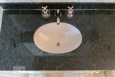 Detalhe do banheiro 1 de casa à venda com 4 quartos, 150m² em Vila Monumento, São Paulo