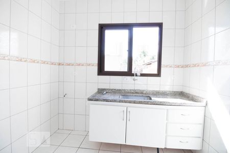 Cozinha de apartamento para alugar com 2 quartos, 68m² em Vila Eldízia, Santo André