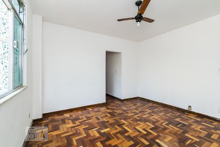 Sala de apartamento à venda com 3 quartos, 69m² em Olaria, Rio de Janeiro