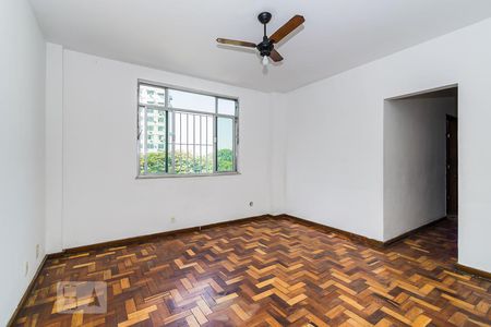 Sala de apartamento à venda com 3 quartos, 69m² em Olaria, Rio de Janeiro