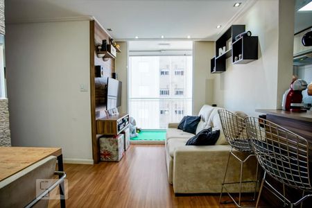 Sala de apartamento à venda com 2 quartos, 52m² em Rua Eugênio de Freitas, São Paulo