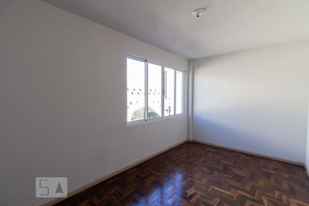 Quarto 1 de apartamento para alugar com 3 quartos, 67m² em Centro Cívico, Curitiba