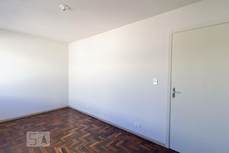 Quarto 1 de apartamento para alugar com 3 quartos, 67m² em Centro Cívico, Curitiba