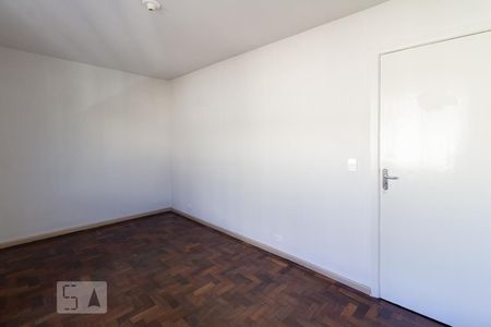 Quarto 1 de apartamento para alugar com 3 quartos, 67m² em Centro Cívico, Curitiba