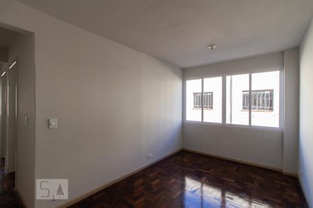 Sala de apartamento para alugar com 3 quartos, 67m² em Centro Cívico, Curitiba