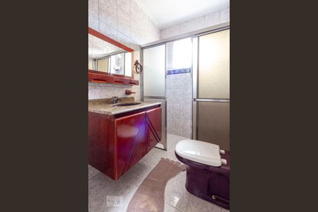 Banheiro  de casa à venda com 3 quartos, 180m² em Jardim Cotinha, São Paulo