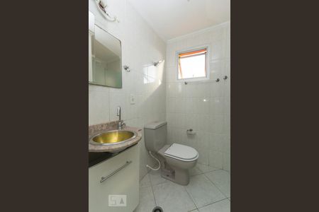Banheiro de apartamento para alugar com 2 quartos, 51m² em Vila Guarani (z Sul), São Paulo